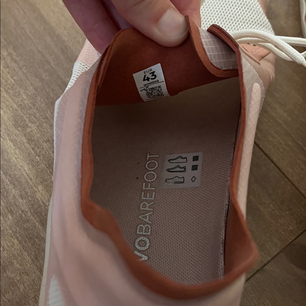 Vivo Barefoot Women's Pink and White Shoes - Picture 7 of 8